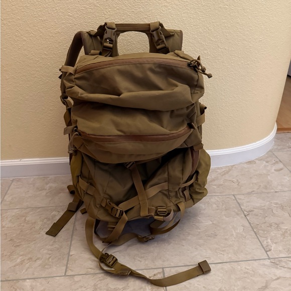 MYSTERY RANCH Tan Adventure Backpack - Picture 1 of 3